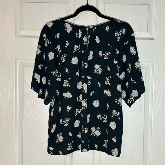 LOFT Large floral blouse - Picture 3 of 5